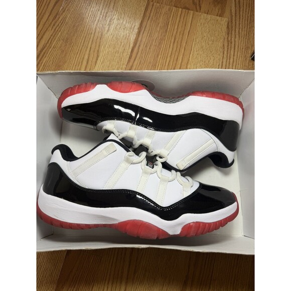 Nike Air Jordan 11 Retro Low Concord Bred Mens Size 12 AV2187-160 Box main image 12